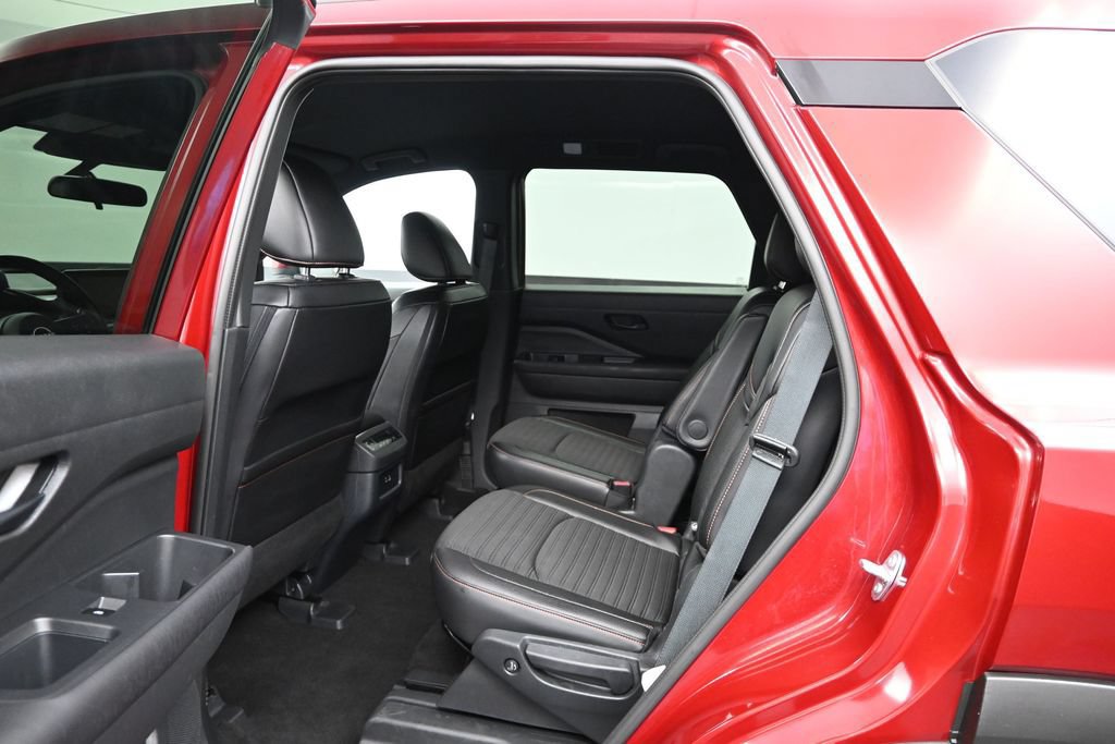 Used 2024 Nissan Pathfinder Rock Creek AWD/4WD image 11