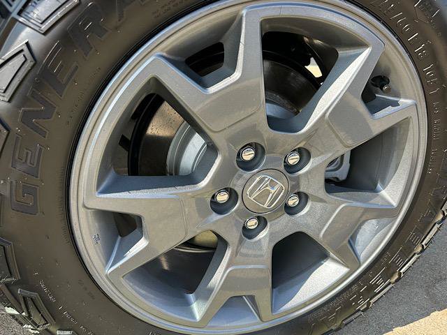 Used 2025 Honda Passport TrailSport image 34