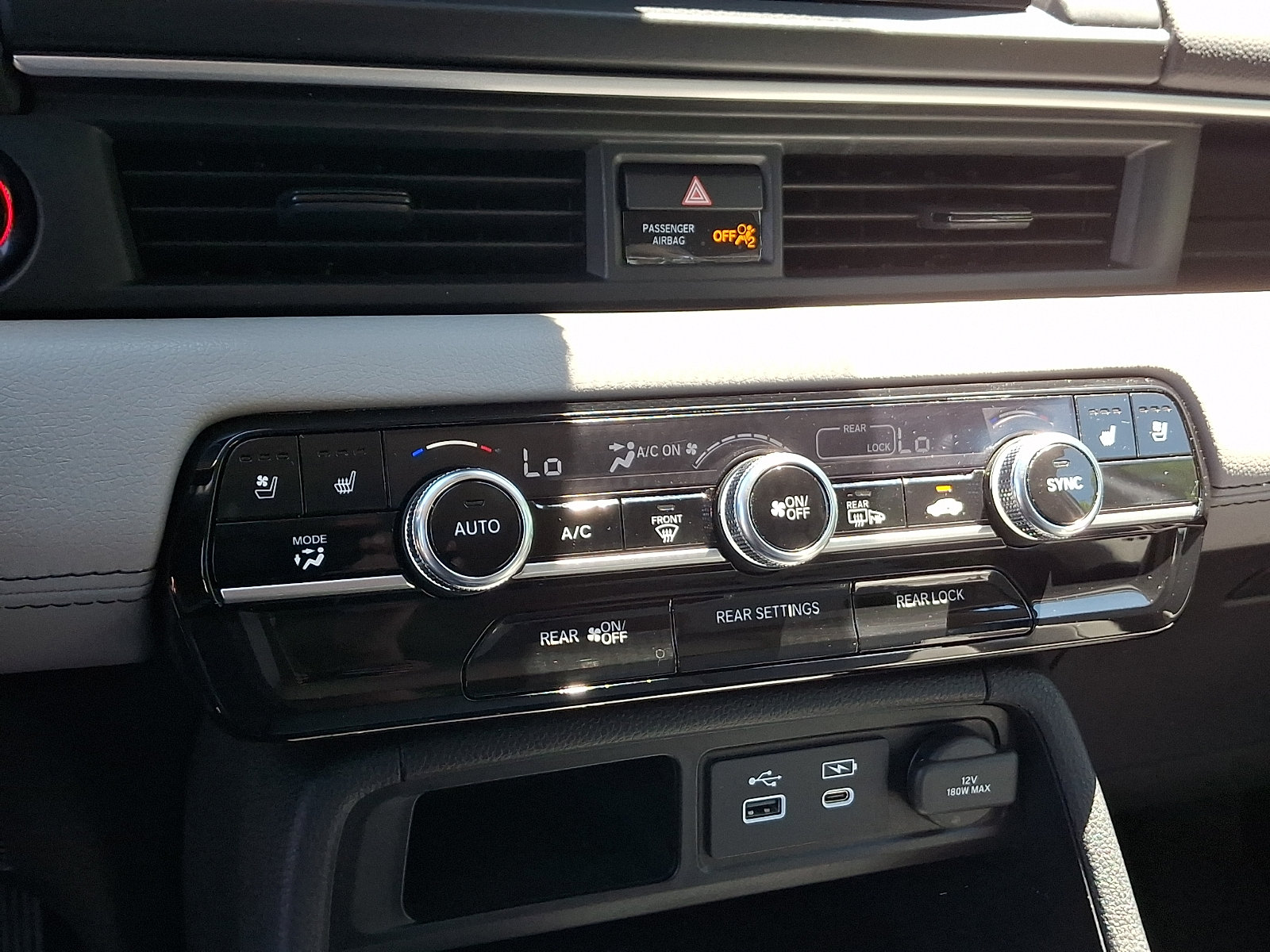 Used 2024 Honda Pilot Elite image 17