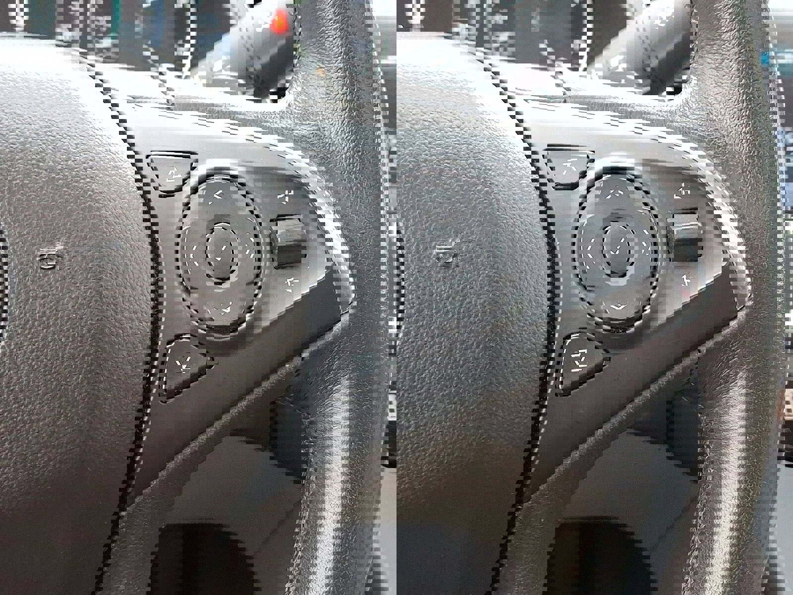 Certified 2017 Buick LaCrosse Essence w/ Sun and Shade Package image 18