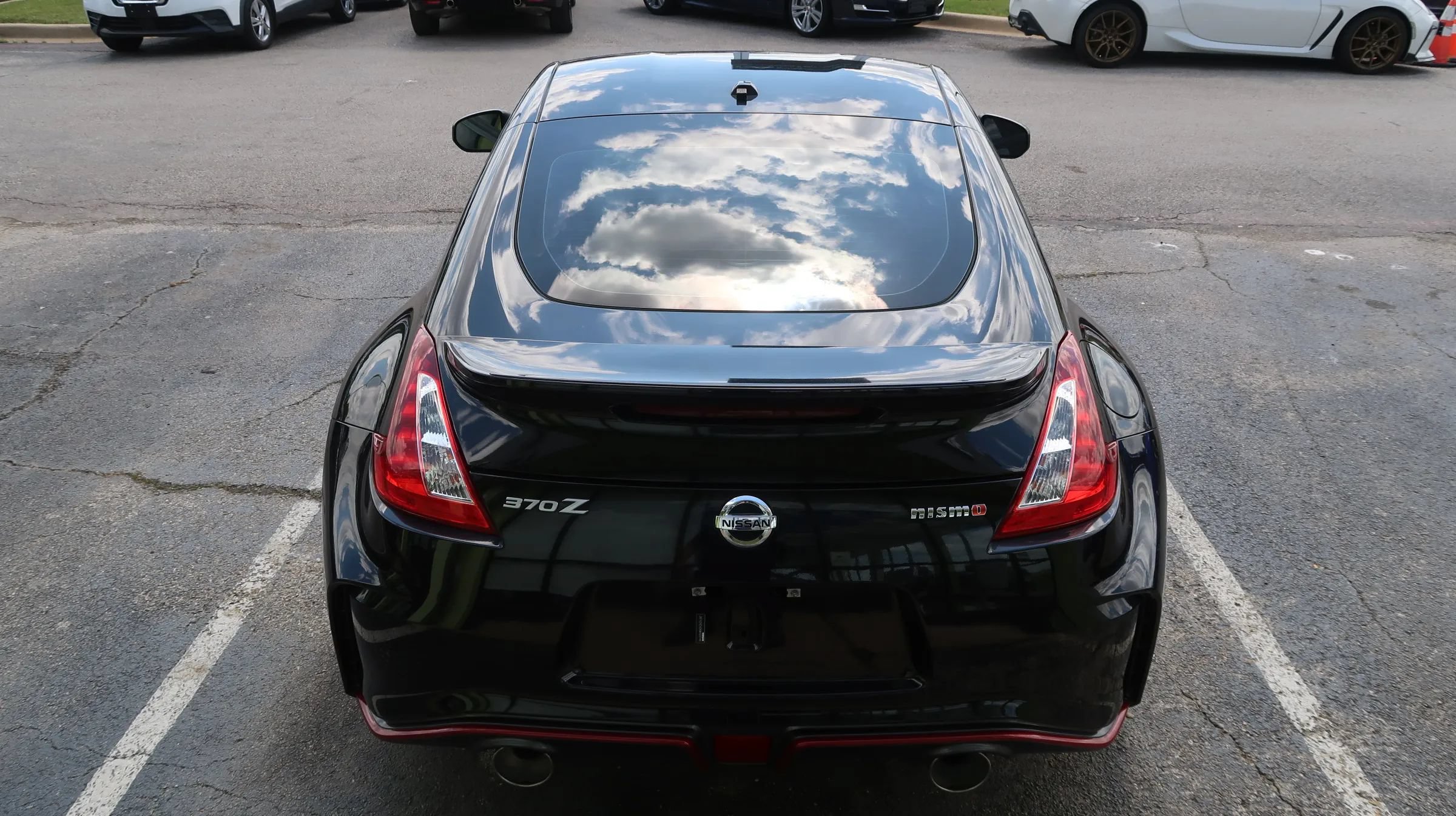 Used 2019 Nissan 370Z NISMO RWD image 11