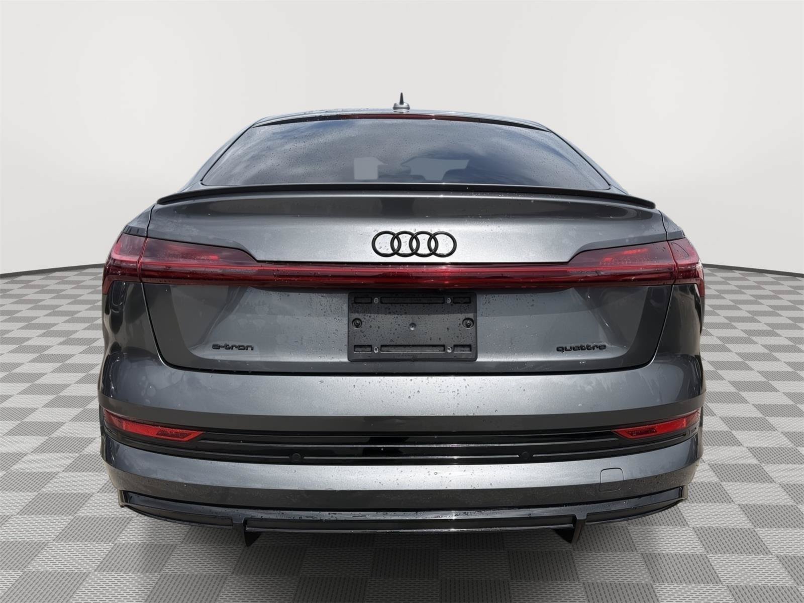 Used 2023 Audi e-tron Prestige w/ Prestige Package AWD/4WD image 4