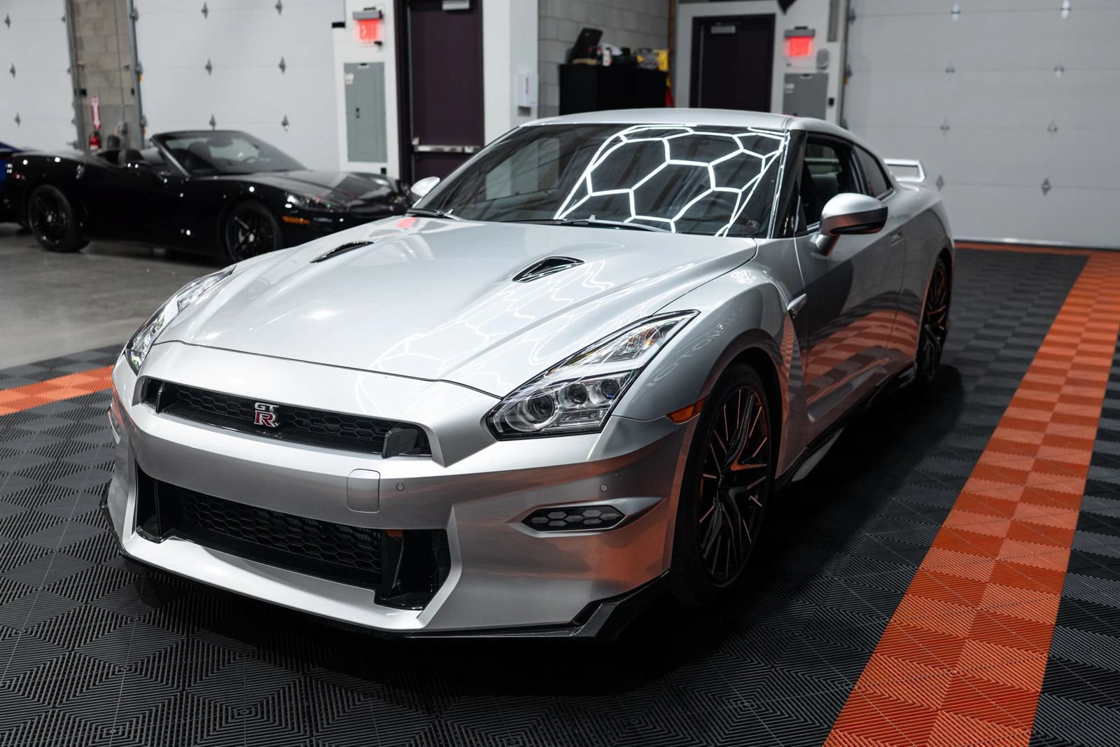 Used 2024 Nissan GT-R Premium w/ Floor Mat Package AWD/4WD image 11