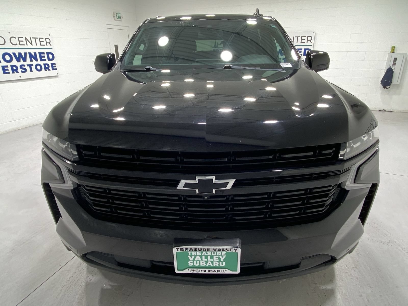Used 2024 Chevrolet Suburban RST w/ Luxury Package AWD/4WD image 3