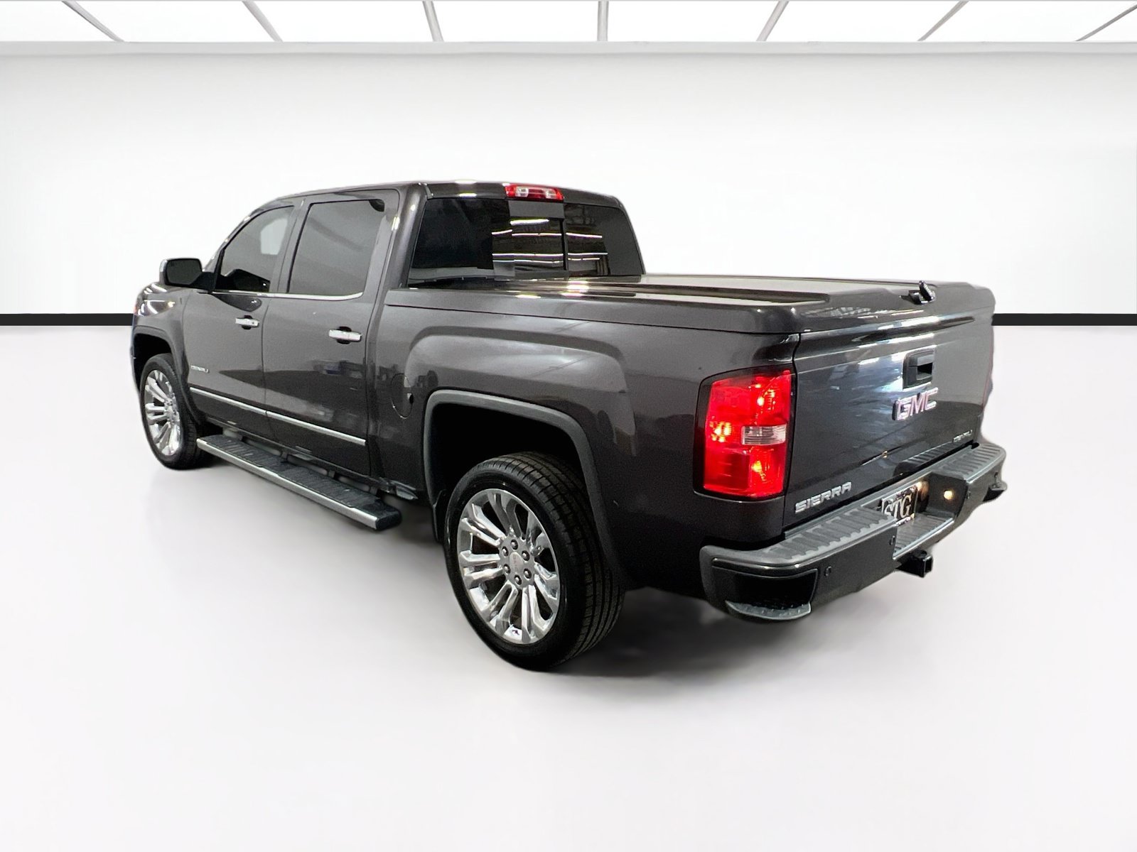 Used 2015 GMC Sierra 1500 Denali AWD/4WD image 6