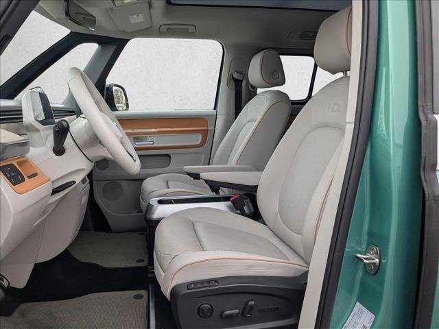 Used 2025 Volkswagen ID. Buzz 1st Edition image 17