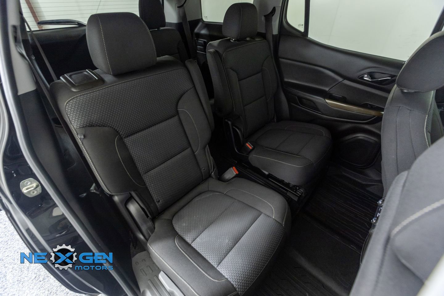 Used 2021 GMC Acadia SLE w/ Driver Convenience Package AWD/4WD image 38