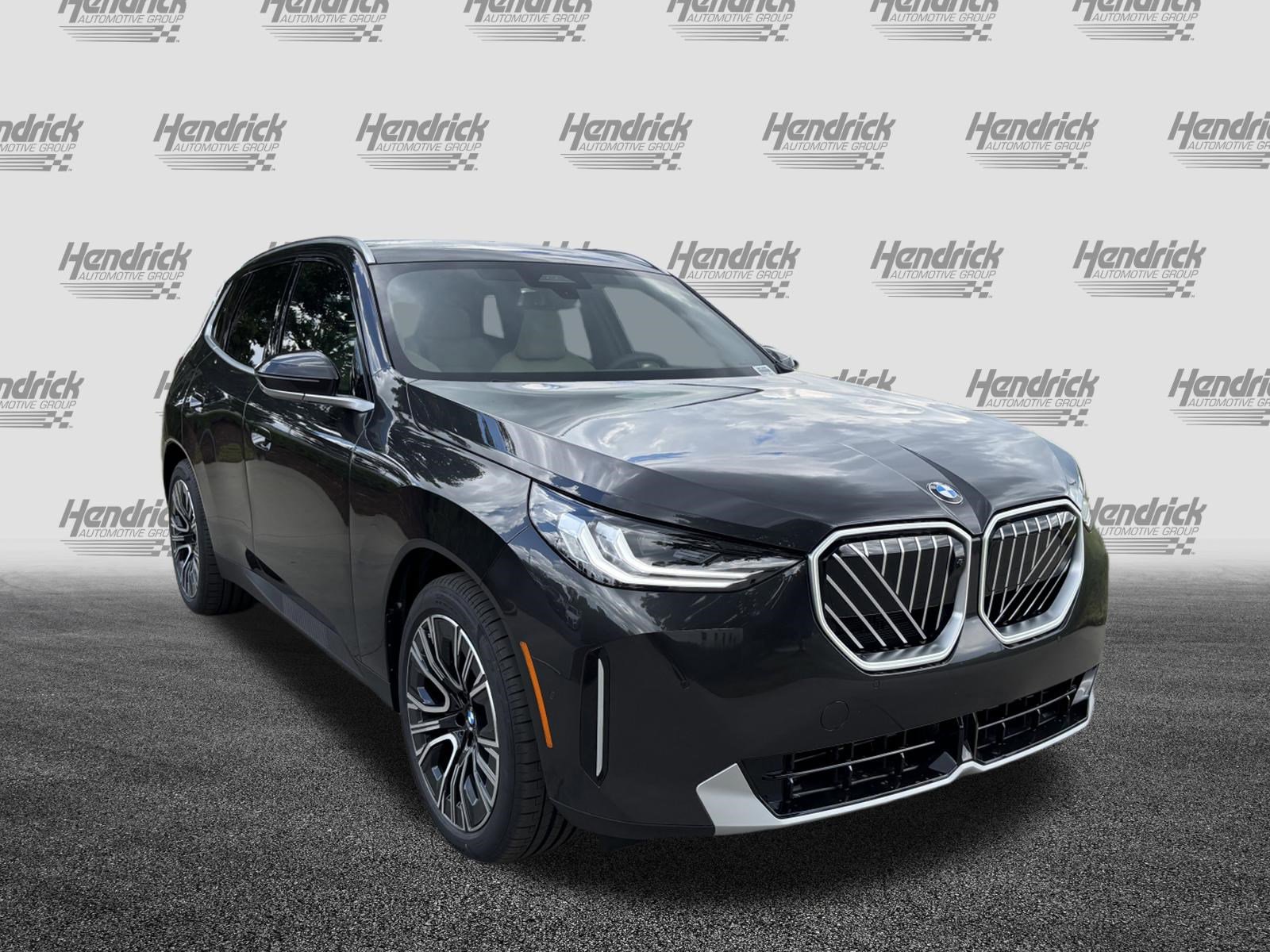 Used 2025 BMW X3 xDrive30i w/ Premium Package image 2
