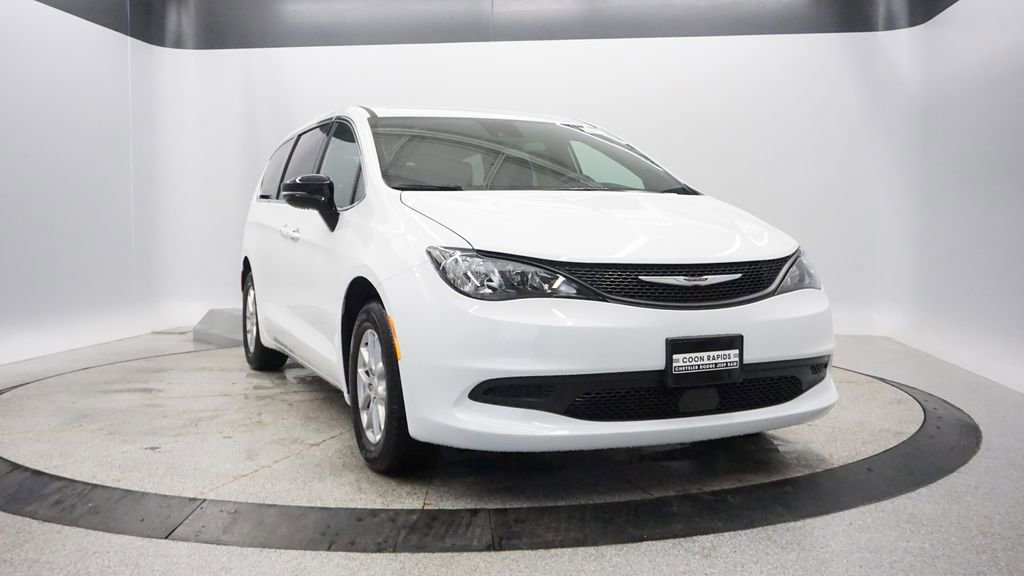 New 2026 Chrysler Voyager LX image 13