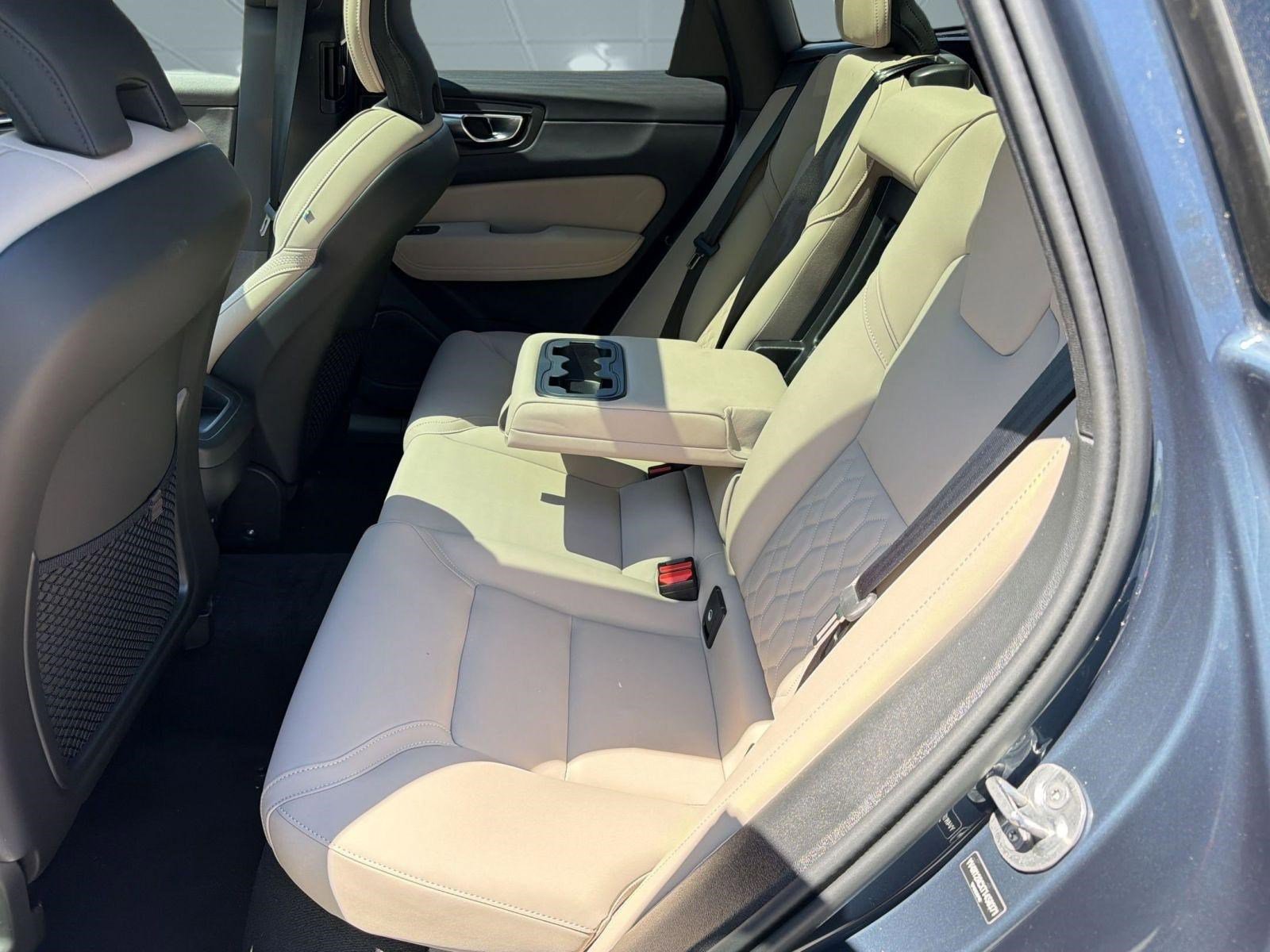 New 2026 Volvo XC60 B5 Plus w/ Climate Package AWD/4WD image 15