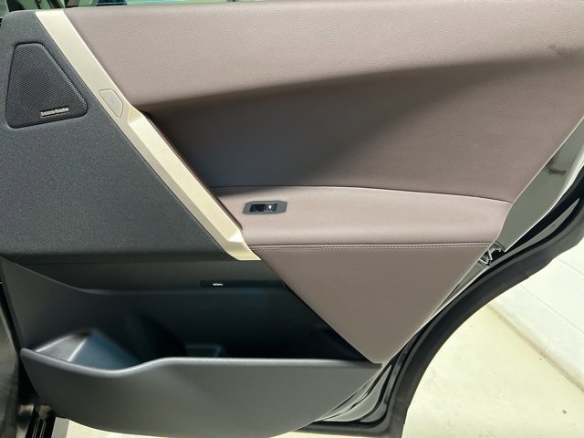 Used 2025 BMW iX xDrive50 image 59