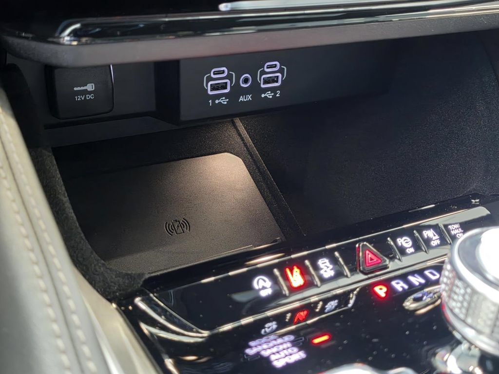 New 2025 Jeep Wagoneer L Series III w/ Premium Group I AWD/4WD image 36
