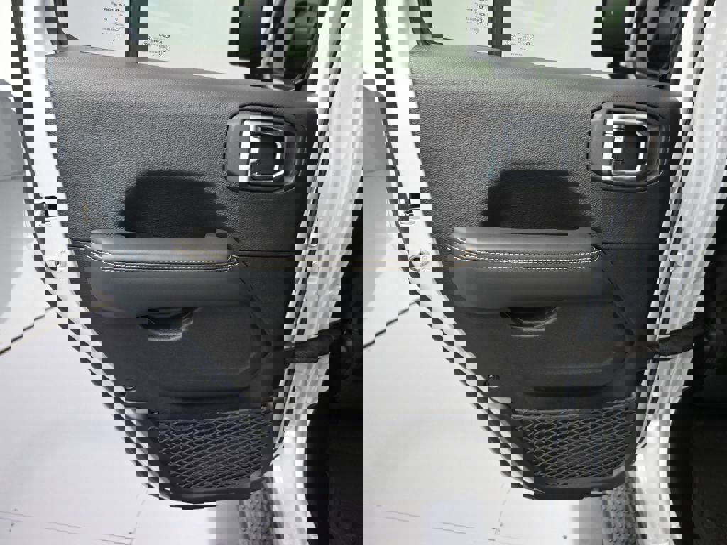 New 2024 Jeep Wrangler Unlimited Sahara w/ Technology Group image 23