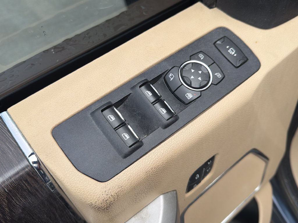 Used 2020 Ford F350 Lariat w/ Lariat Ultimate Package AWD/4WD image 16