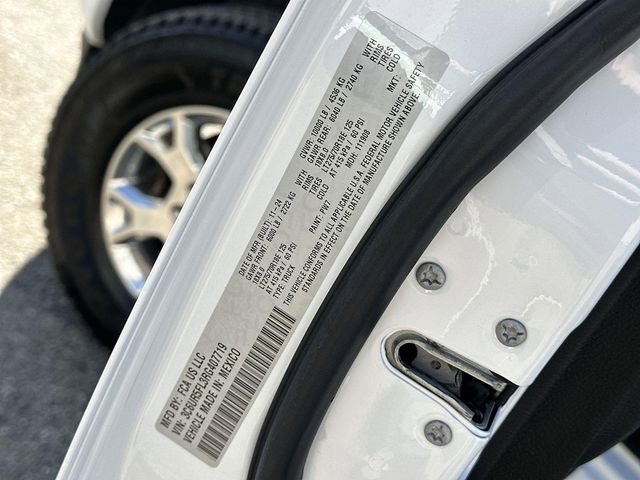 Used 2024 RAM 2500 Laramie w/ Safety Group image 34