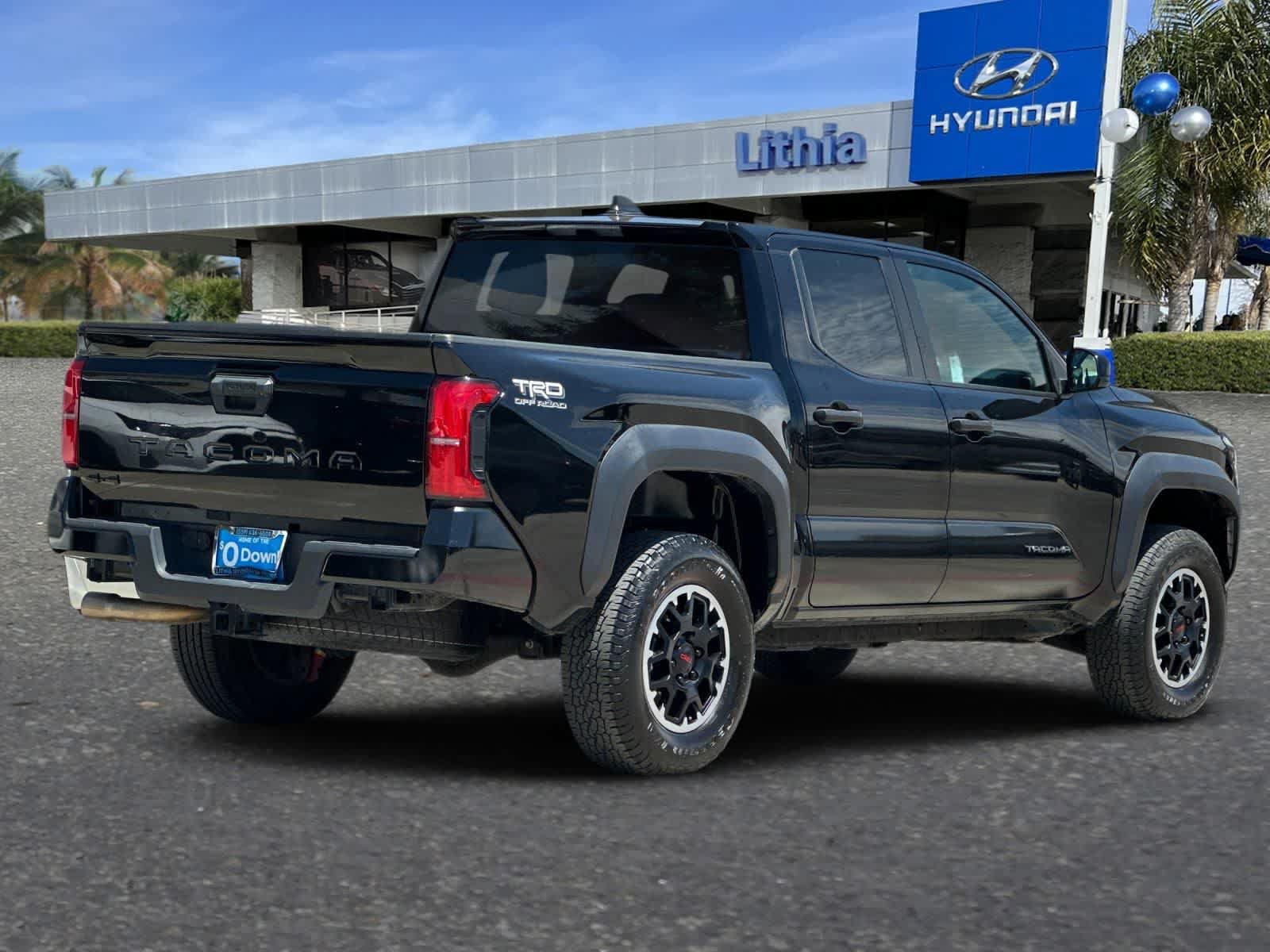 Used 2024 Toyota Tacoma TRD Off-Road AWD/4WD video 3