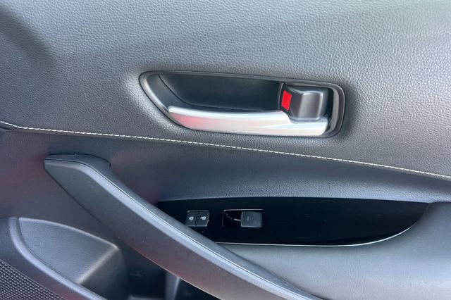 Used 2024 Toyota Corolla SE w/ SE Package image 21