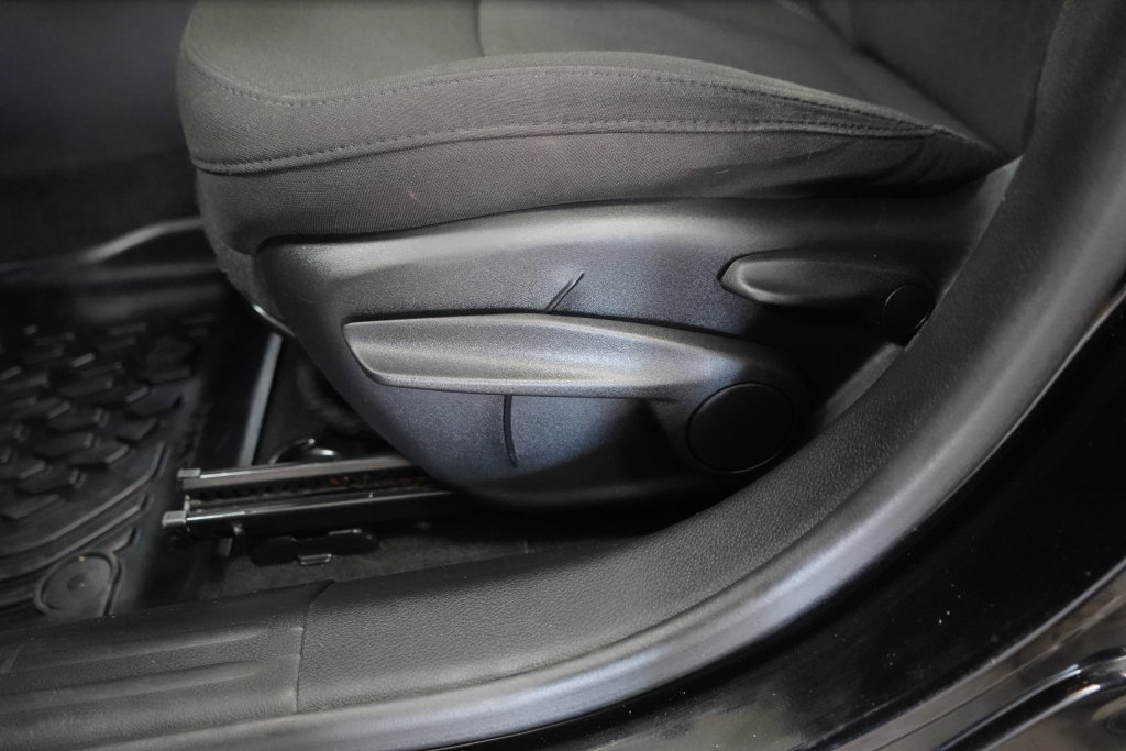 Used 2019 Jeep Compass Sport FWD image 18