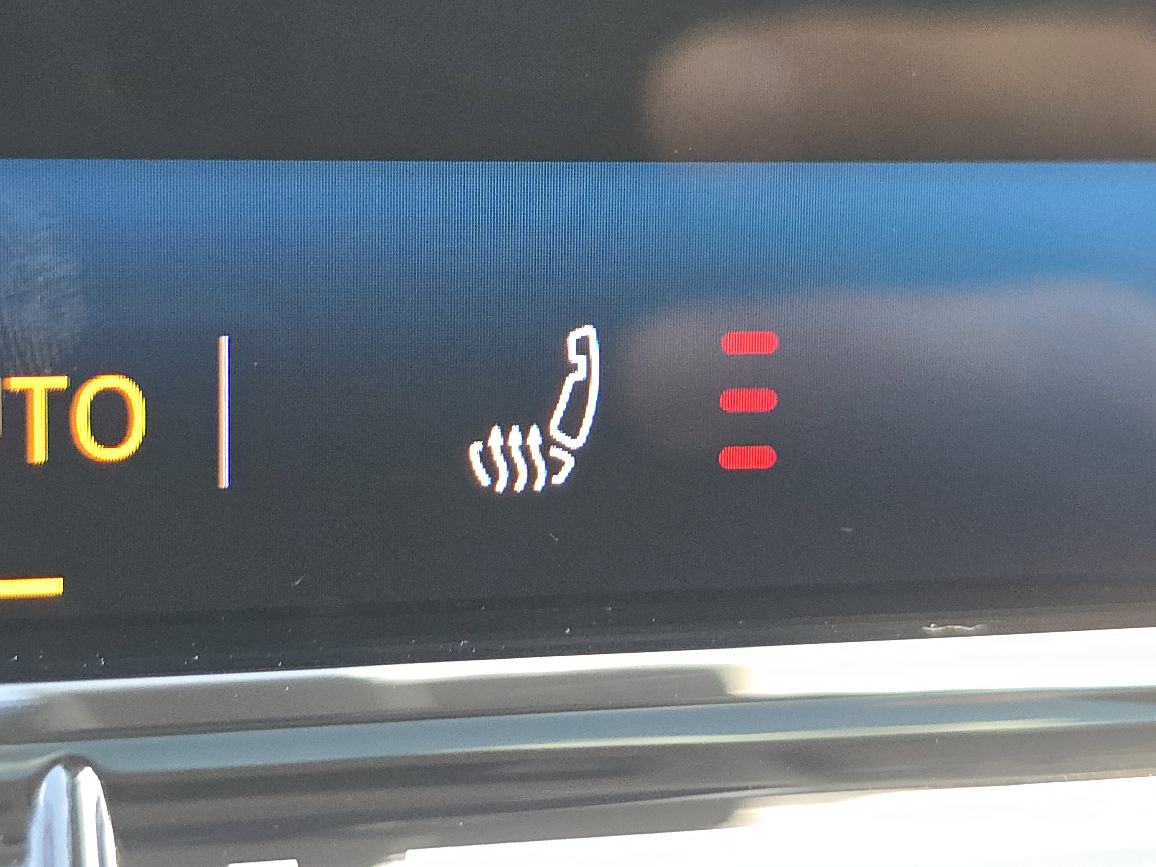 New 2025 Volkswagen Tiguan SE image 11