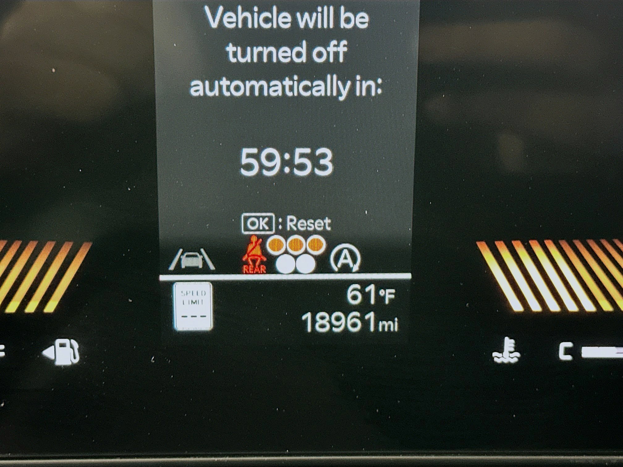 Used 2025 Kia Sorento S image 18