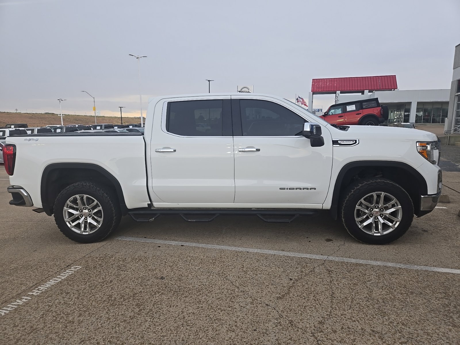Used 2019 GMC Sierra 1500 SLT AWD/4WD image 6