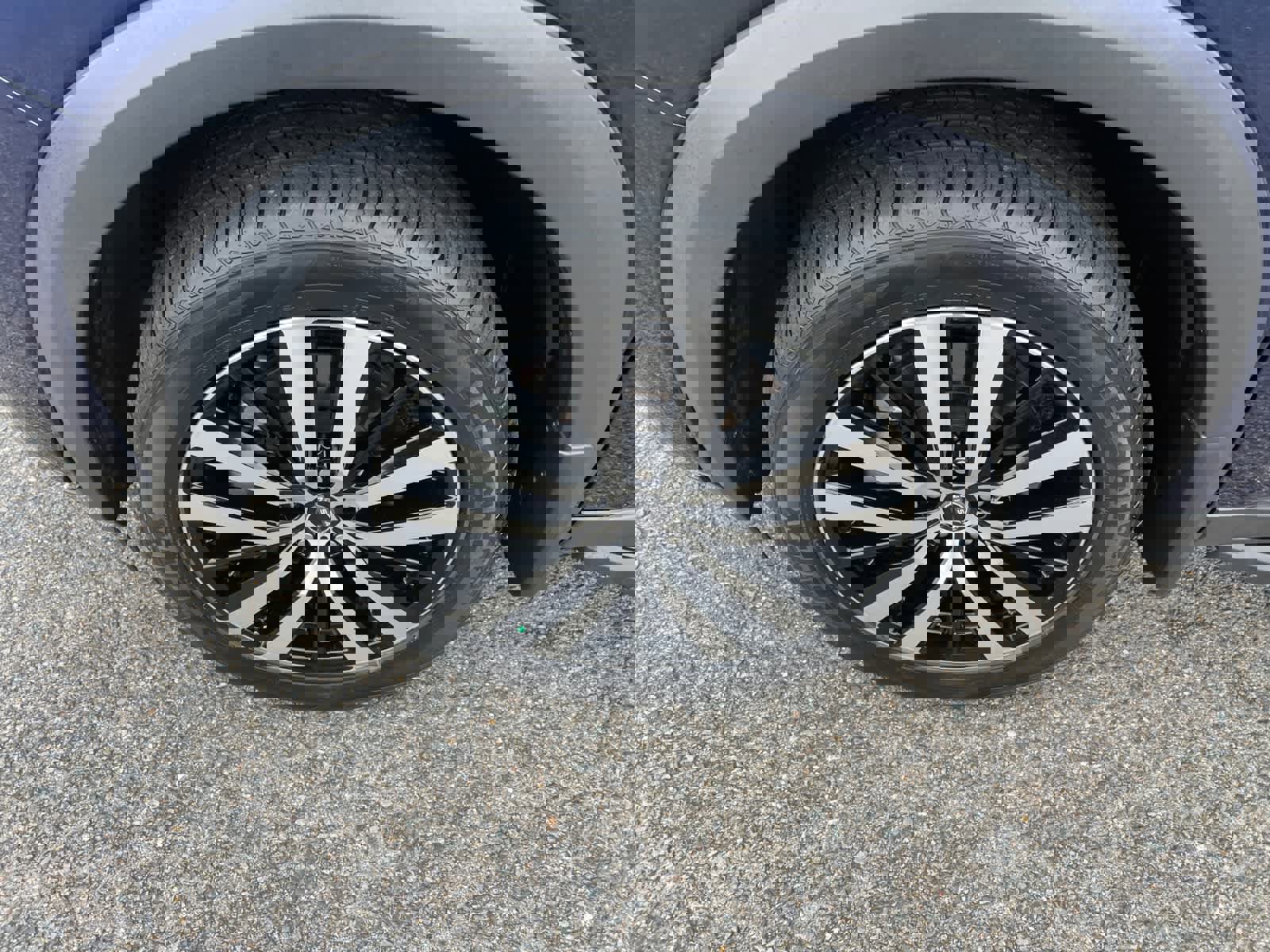 Certified 2023 Nissan Pathfinder Platinum w/ Lighting Package (N93) image 10