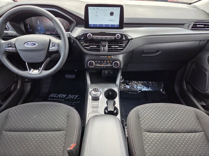 Used 2024 Ford Escape Active image 10
