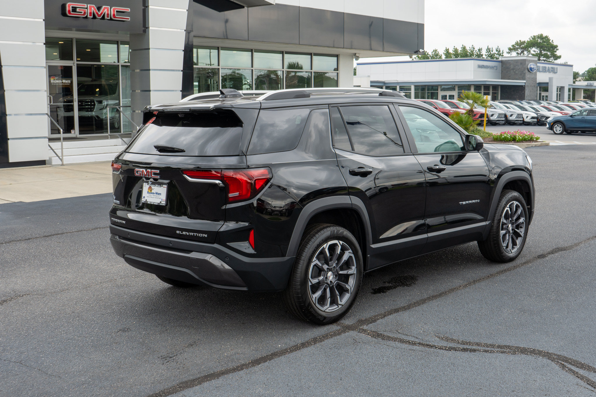 New 2027 GMC Terrain Elevation w/ Elevation Premium Package FWD image 3