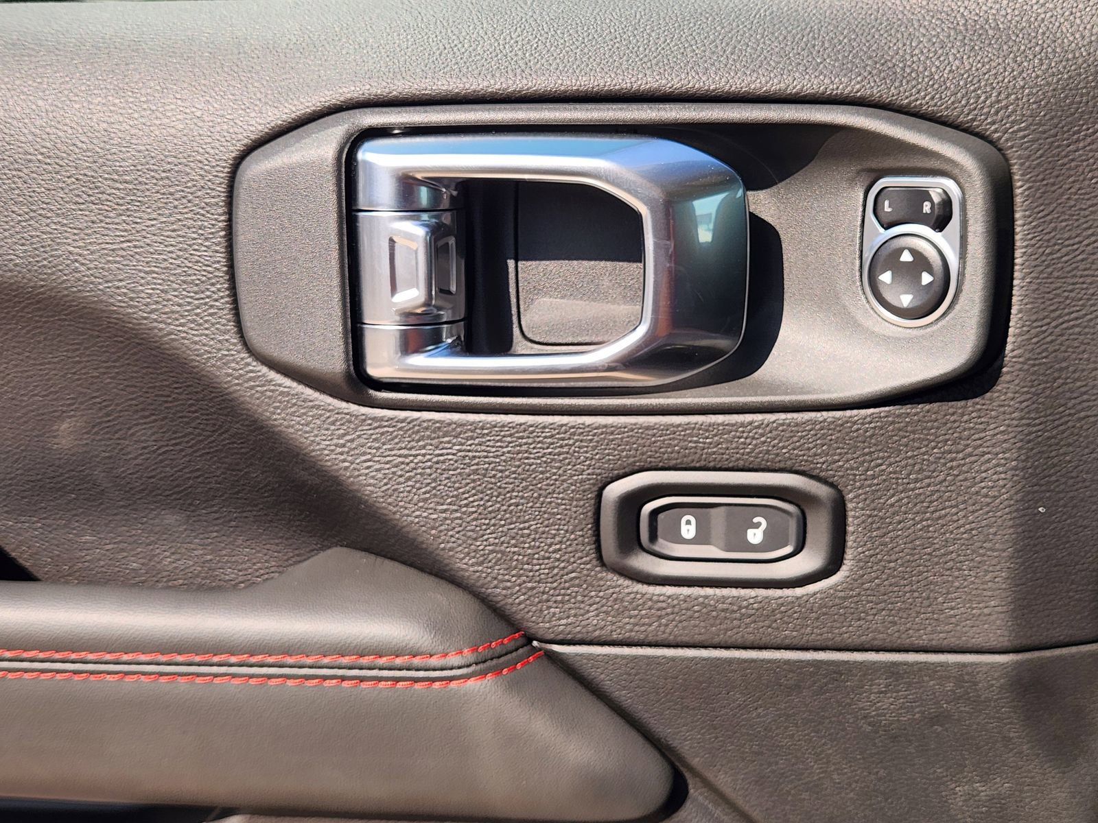 New 2026 Jeep Wrangler Unlimited Rubicon image 18