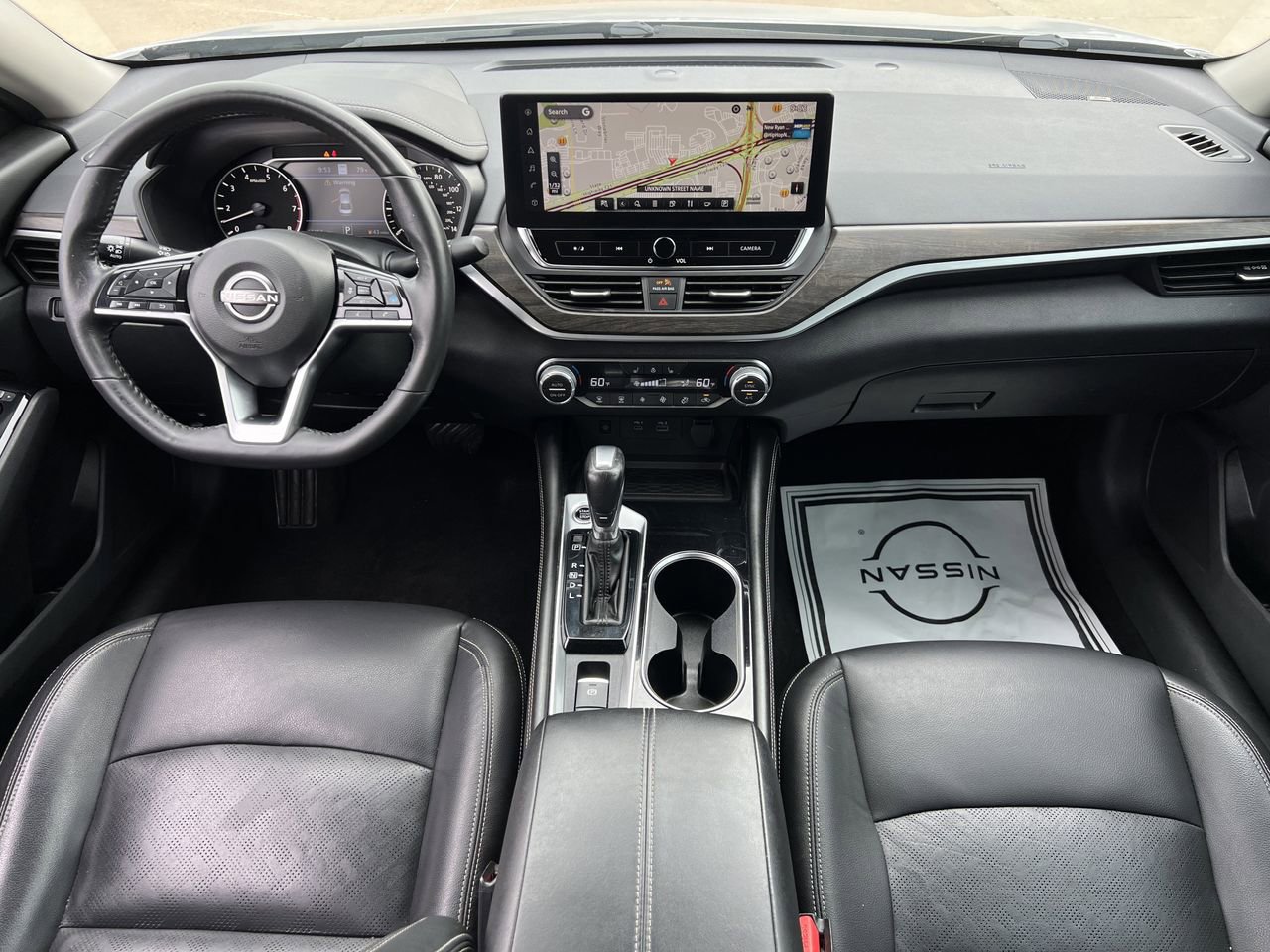 Used 2023 Nissan Altima 2.5 SL FWD image 8