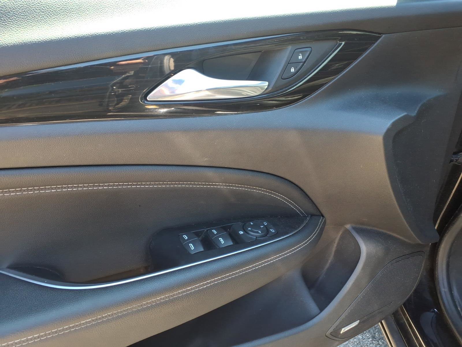 Used 2018 Buick Regal Preferred w/ Sights and Sounds Package FWD image 17