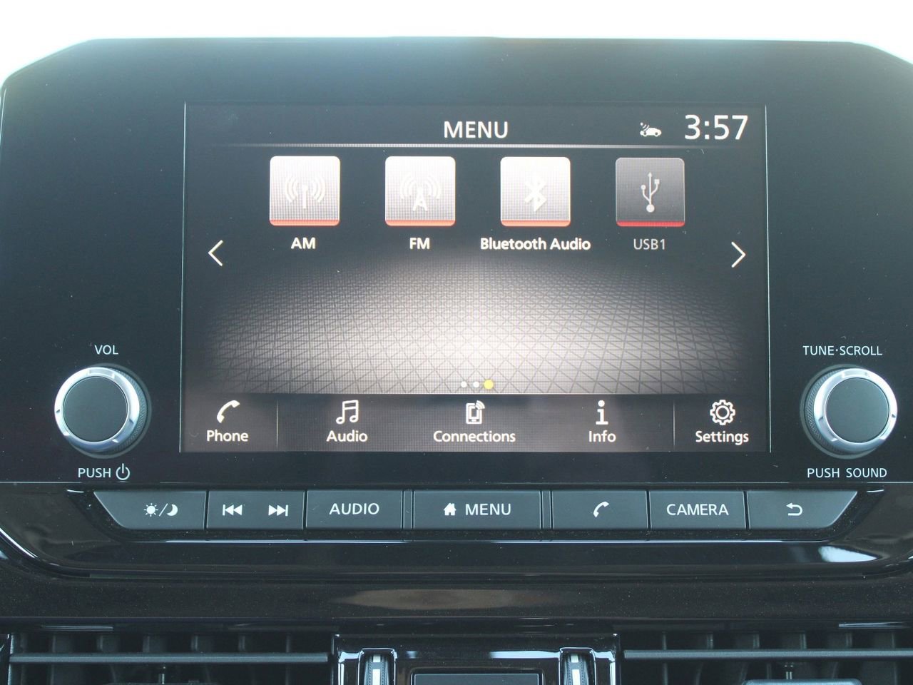 Used 2025 Nissan Pathfinder SV AWD/4WD image 21