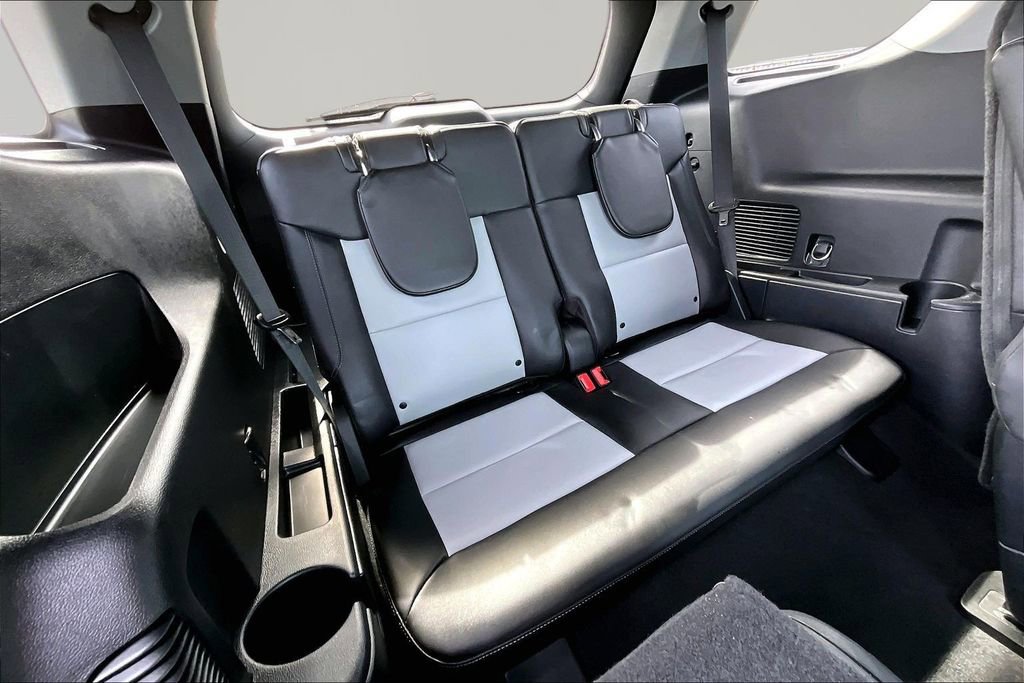 Certified 2022 Ford Explorer XLT w/ Equipment Group 202A image 28