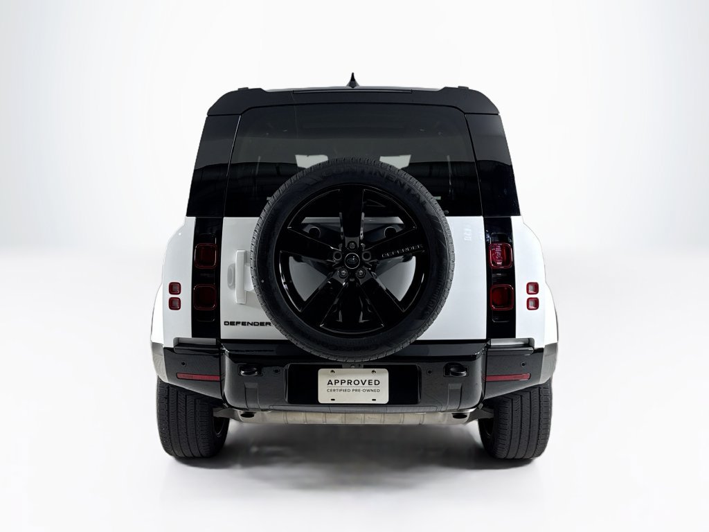 Used 2024 Land Rover Defender 110 X-Dynamic SE AWD/4WD image 4