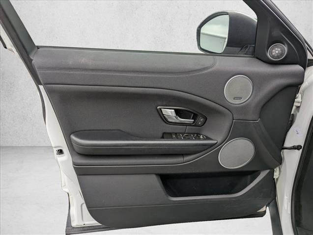 Used 2017 Land Rover Range Rover Evoque SE image 22