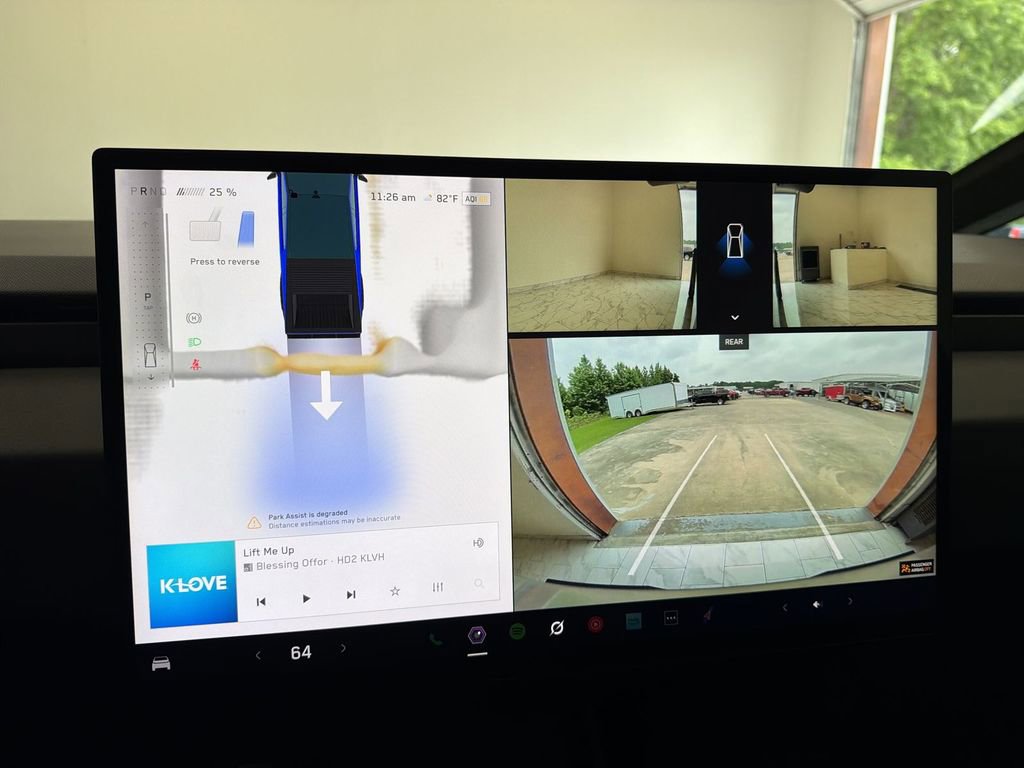 Used 2025 Tesla Cybertruck AWD Crew Cab image 15