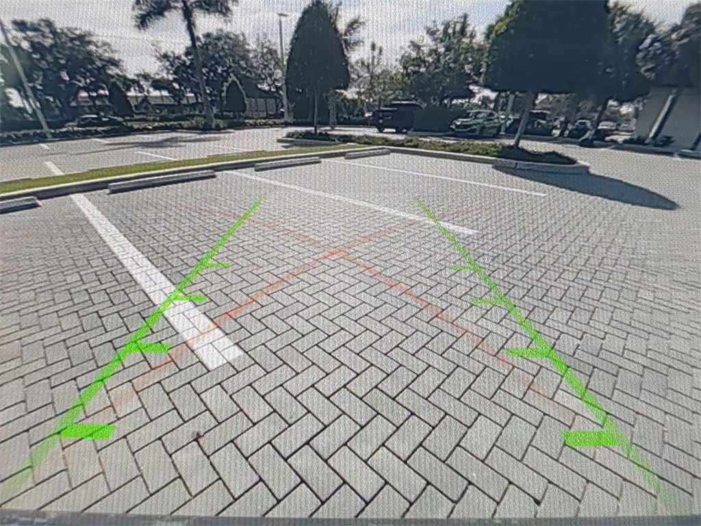 Certified 2023 BMW 760i xDrive w/ Executive Package image 22