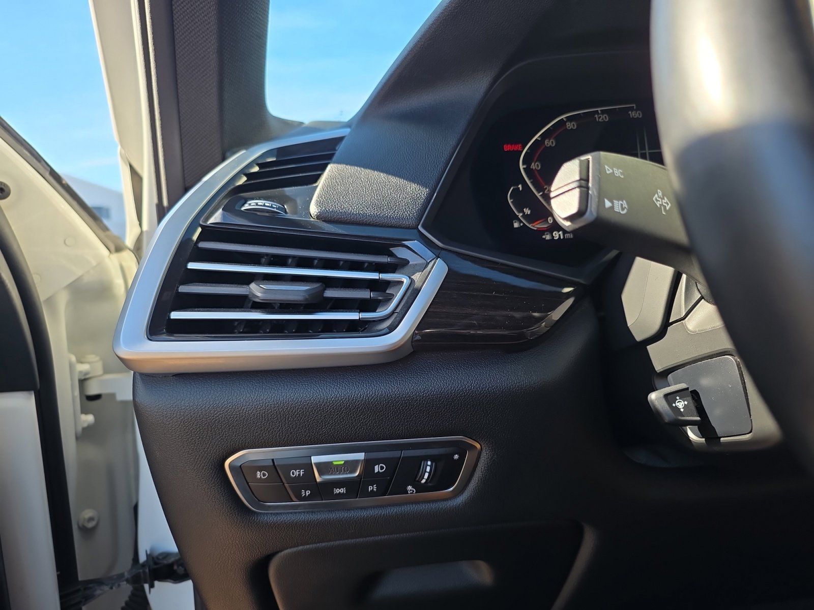 Used 2019 BMW X5 xDrive40i w/ M Sport Package image 24