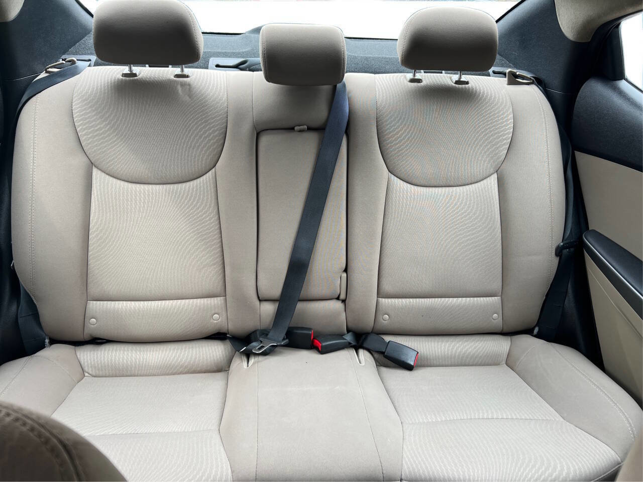 Used 2016 Hyundai Elantra SE image 14