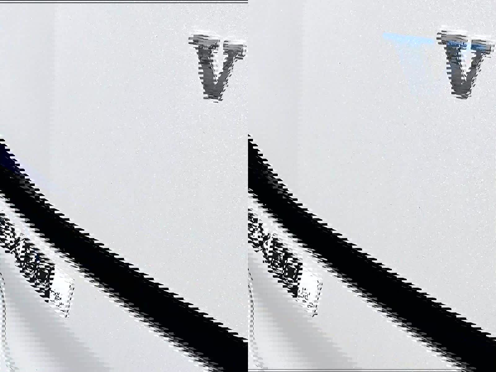 New 2026 Volvo EX30 Plus w/ Protection Package Premier image 26