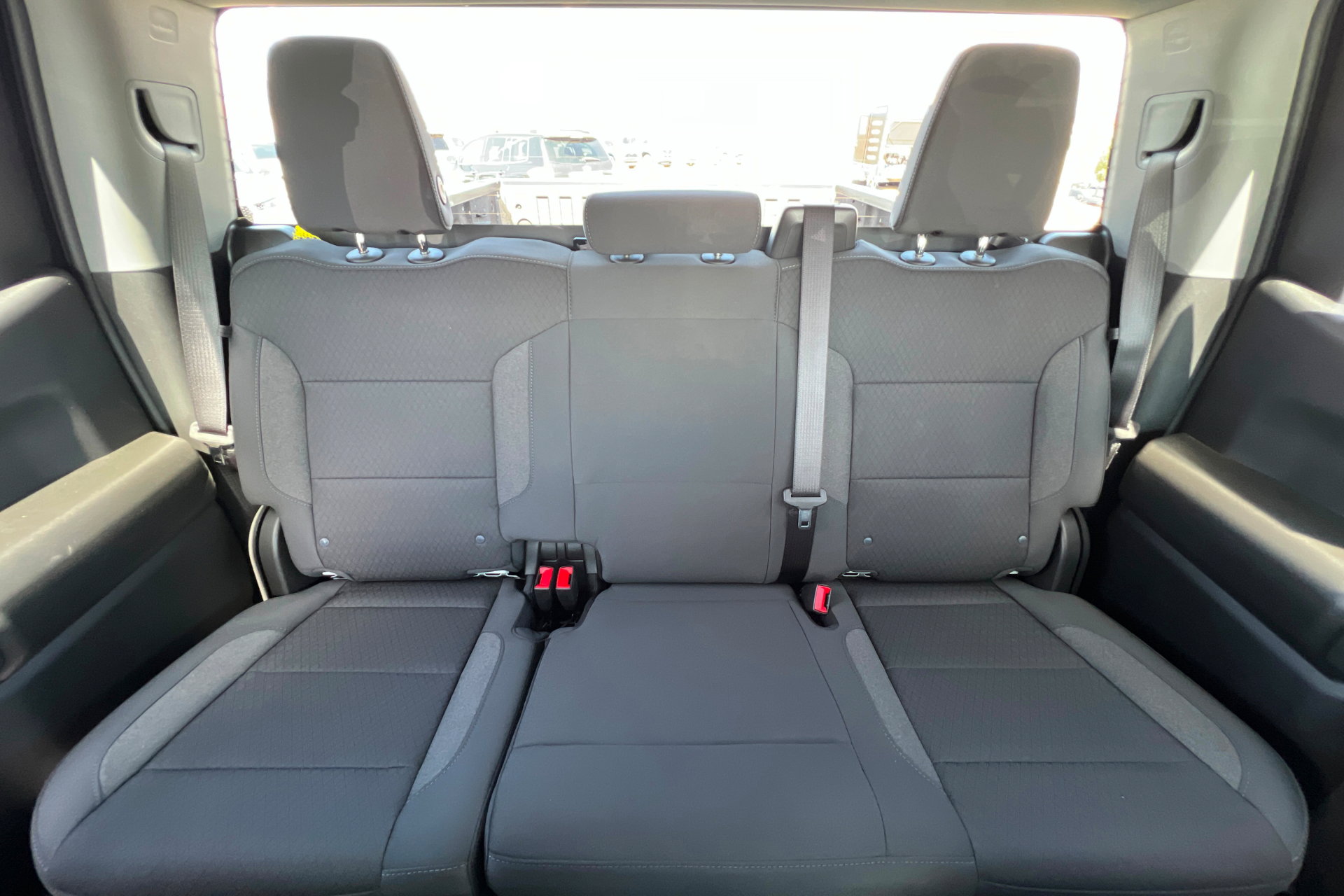 New 2026 Chevrolet Silverado 1500 Custom w/ LPO, Dark Essentials Package AWD/4WD image 25