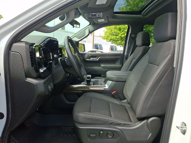Used 2026 Chevrolet Silverado 1500 LT Trail Boss w/ Convenience Package II AWD/4WD image 13