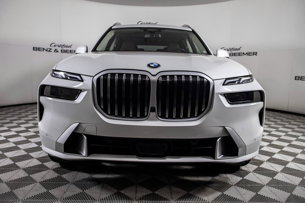 Used 2025 BMW X7 xDrive40i image 4
