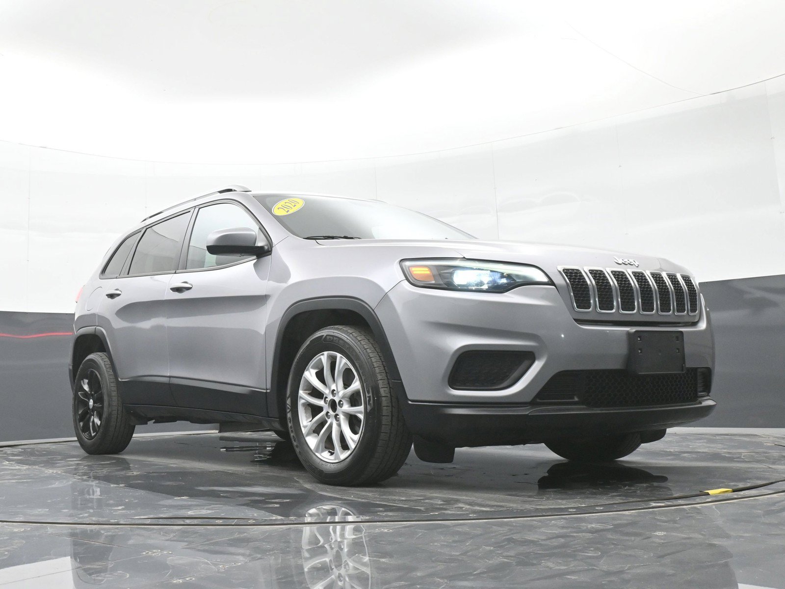 Used 2020 Jeep Cherokee Latitude w/ Cold Weather Group FWD image 41