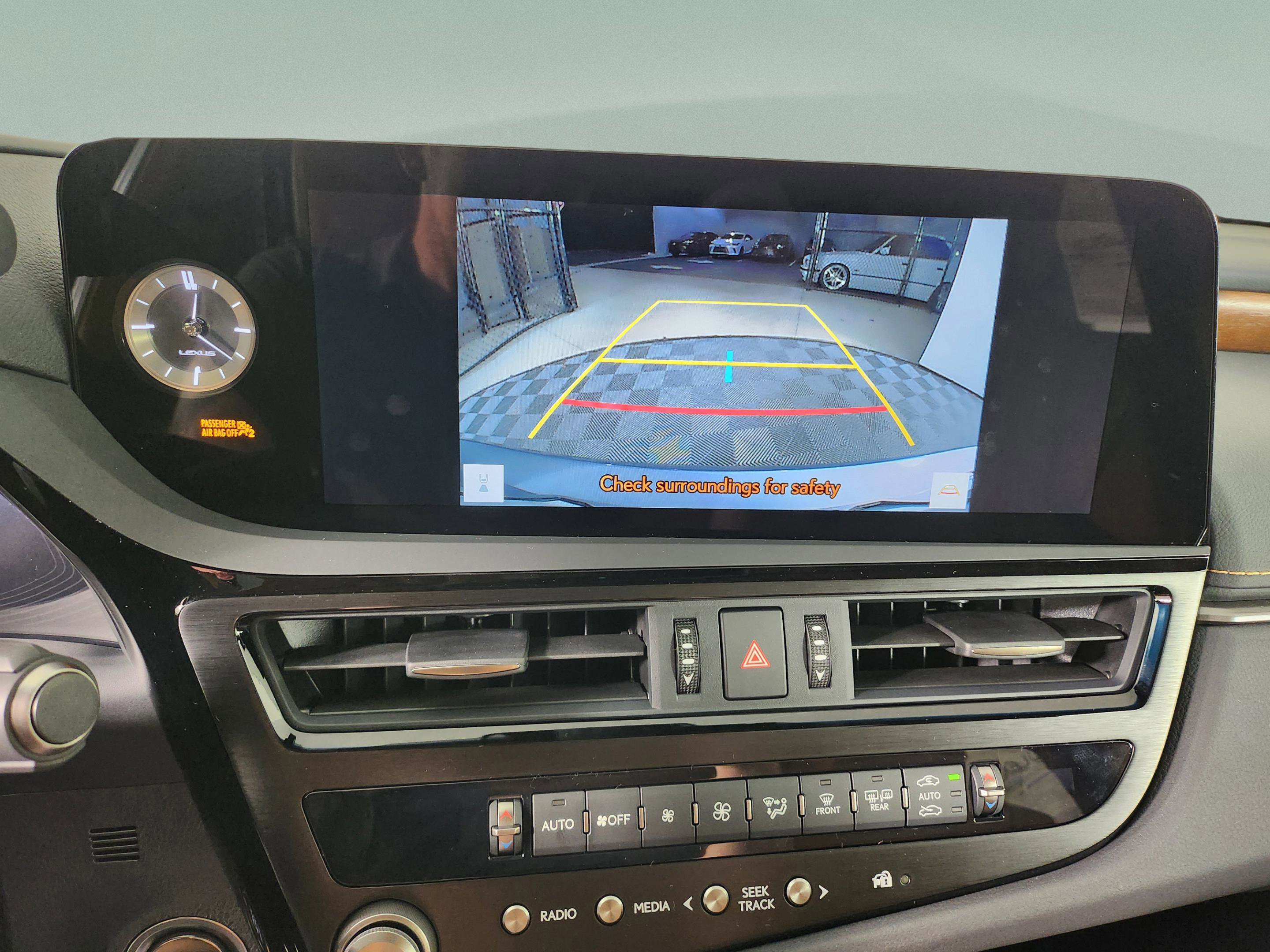 New 2025 Lexus ES 350 w/ Premium Package image 25