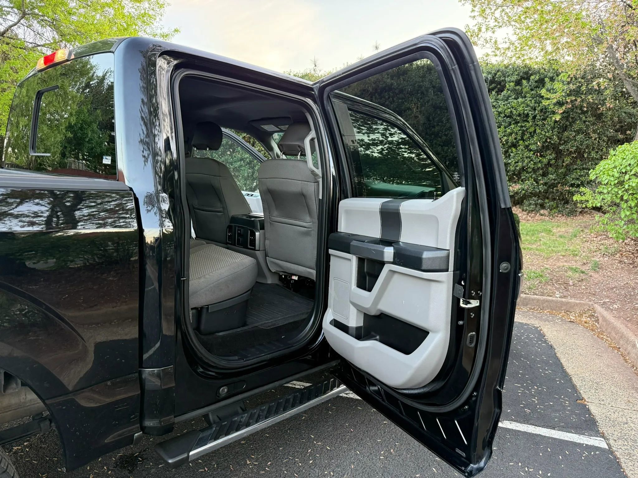 Used 2016 Ford F150 XLT w/ Equipment Group 302A Luxury image 20