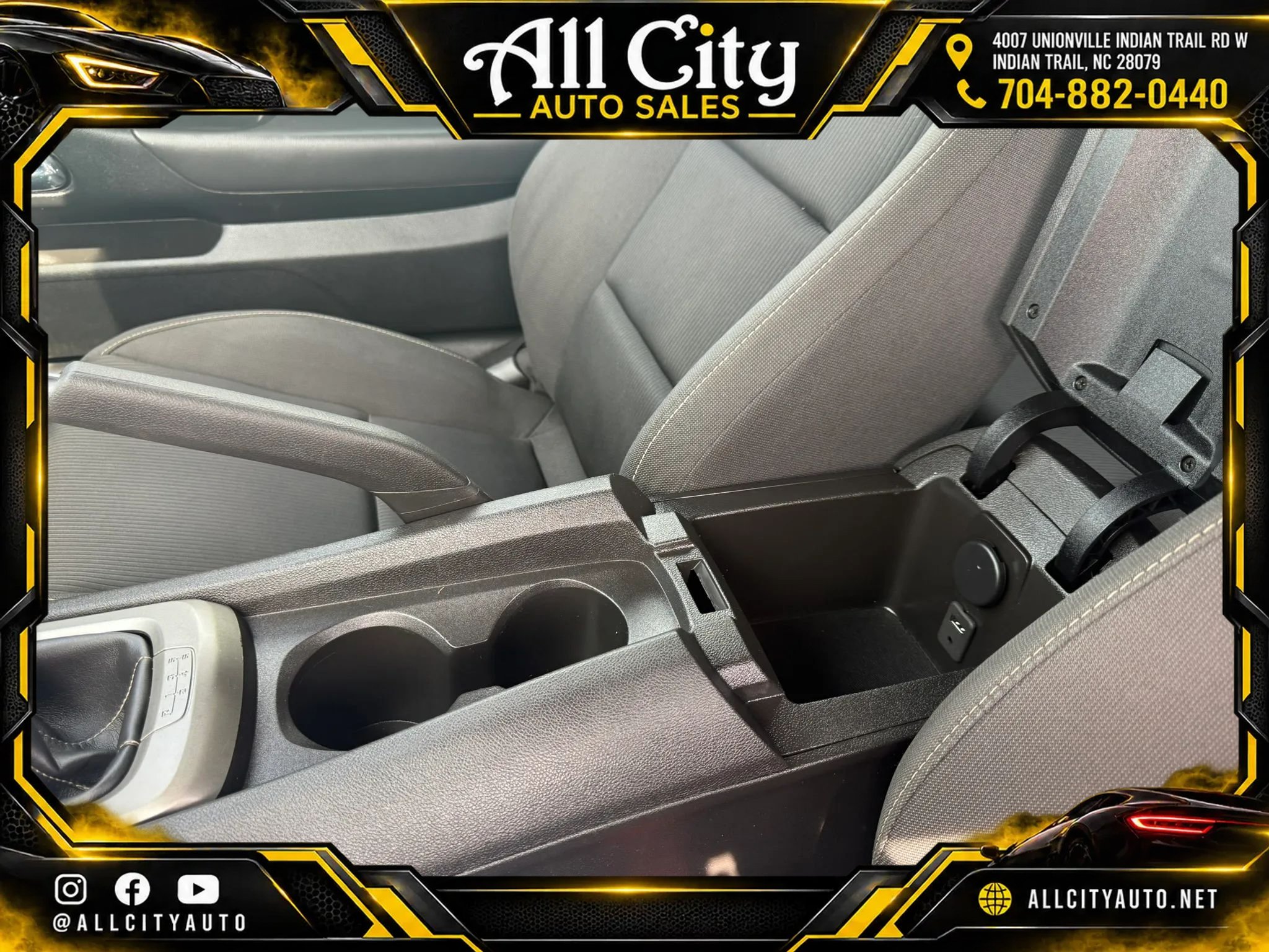 Used 2013 Chevrolet Camaro LT RWD image 25