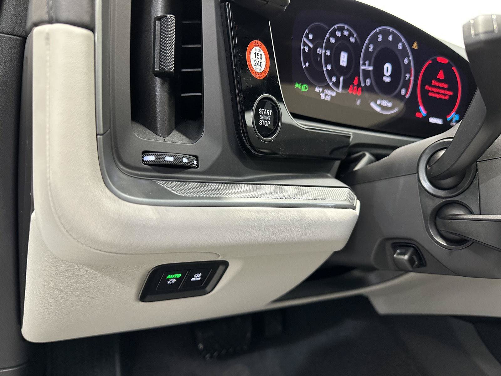 New 2026 Porsche Cayenne Coupe AWD/4WD image 20