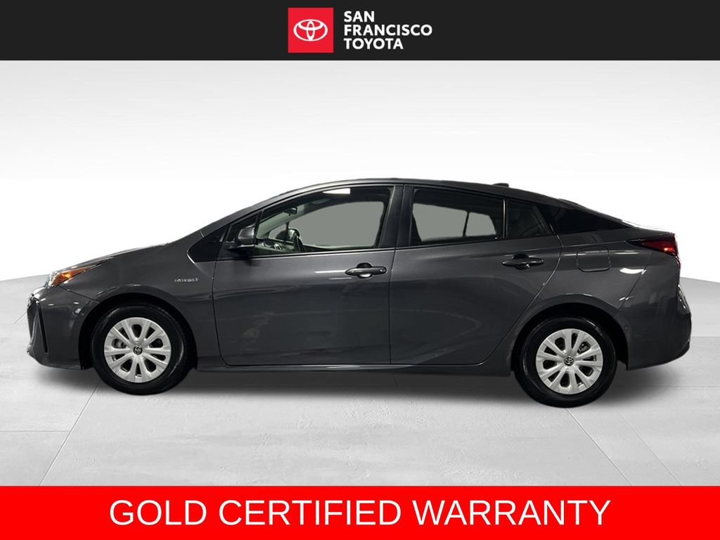Certified 2022 Toyota Prius LE FWD image 2