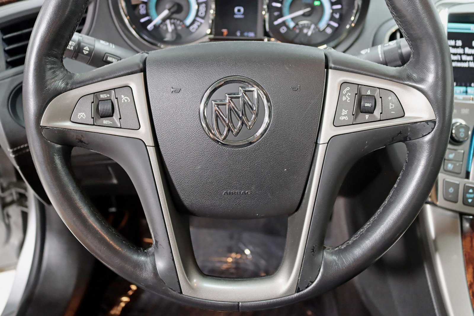 Used 2012 Buick LaCrosse Touring FWD image 16